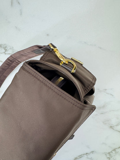 PRADA Re-nylon Explore Large 深棕色