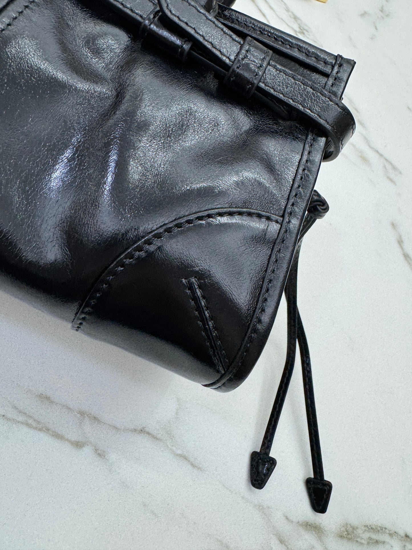 PRADA Mini Bonnie 油蠟牛皮