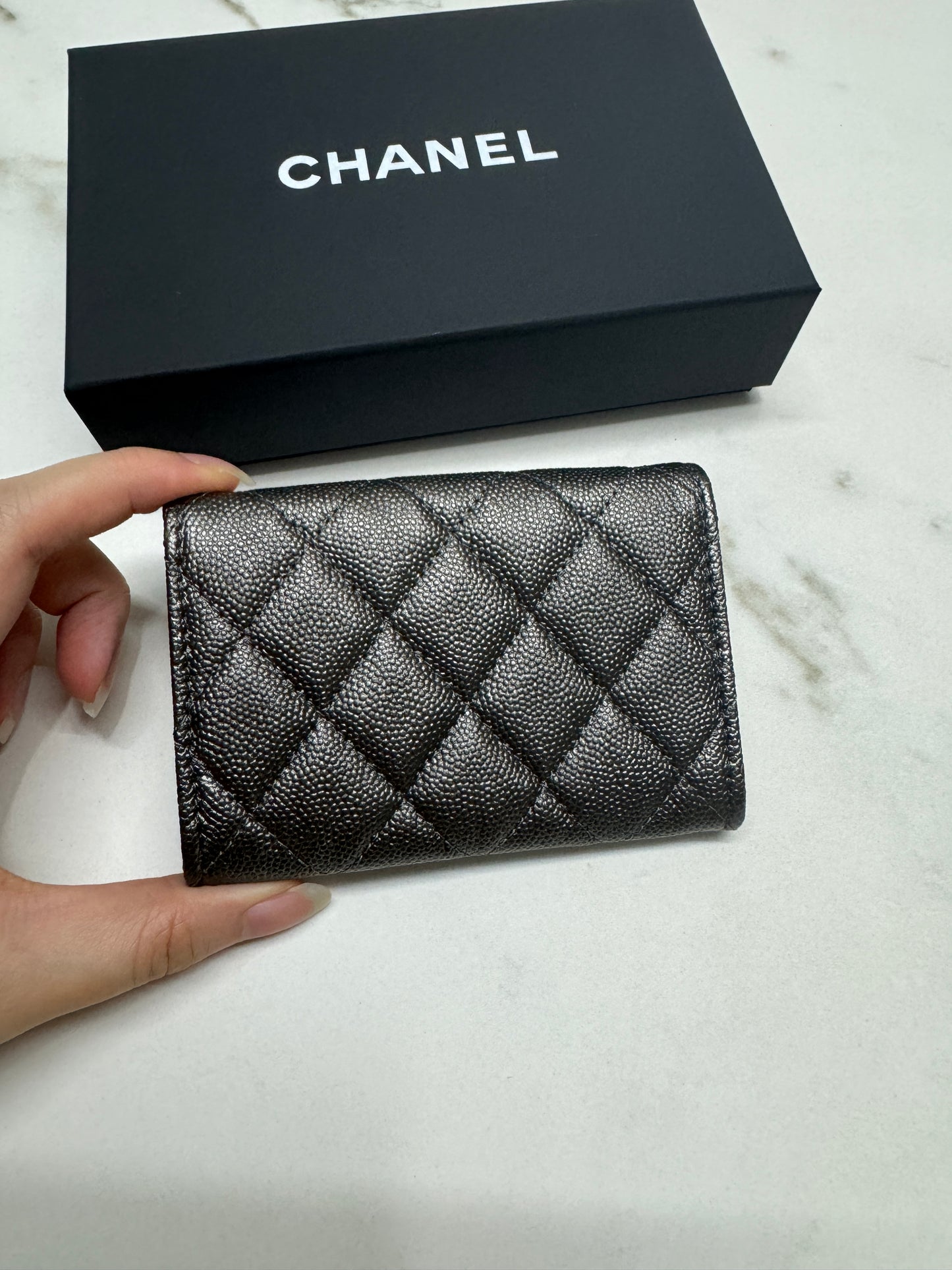 CHANEL 24S 雕刻logo Card Holder