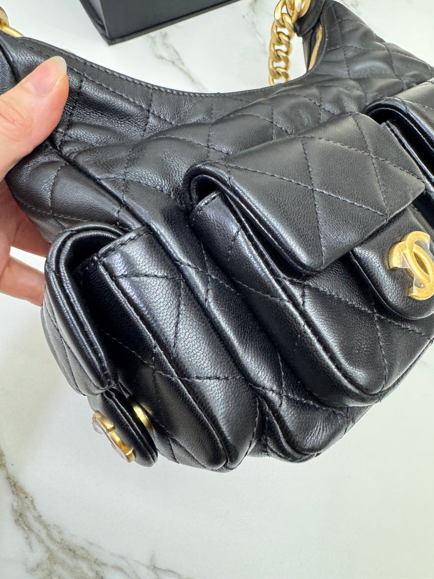 CHANEL 25C 多口袋Hobo 黑色