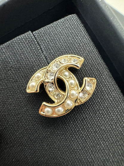 CHANEL 22A 珍珠拼鑽耳環