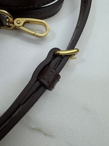 MIU MIU Acardie Regular 石楠木色