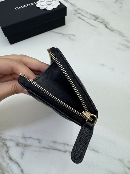 CHANEL L型拉鏈卡包 雕刻菱格扣