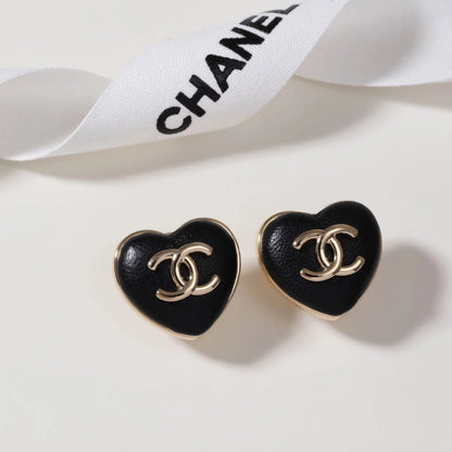 CHANEL 耳夾款