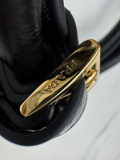 PRADA Mini Bonnie 油蠟牛皮