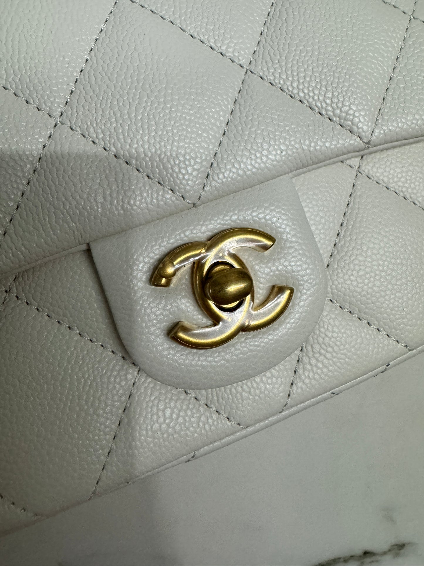 CHANEL 24P 愛心金球 白色 20cm 中號