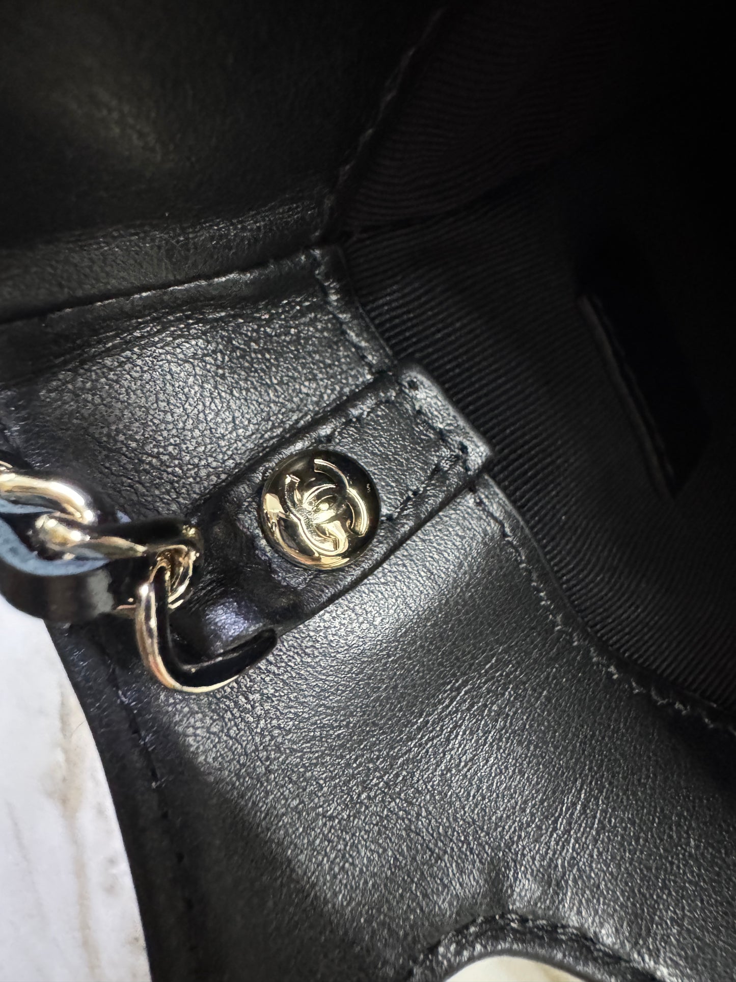CHANEL 31Bag Nano 油臘牛皮