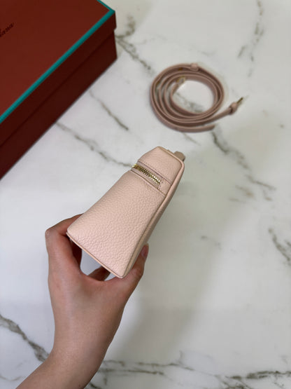 LORO PIANA Extra Pocket 19 奶油蜂蜜色 Creamed Honey