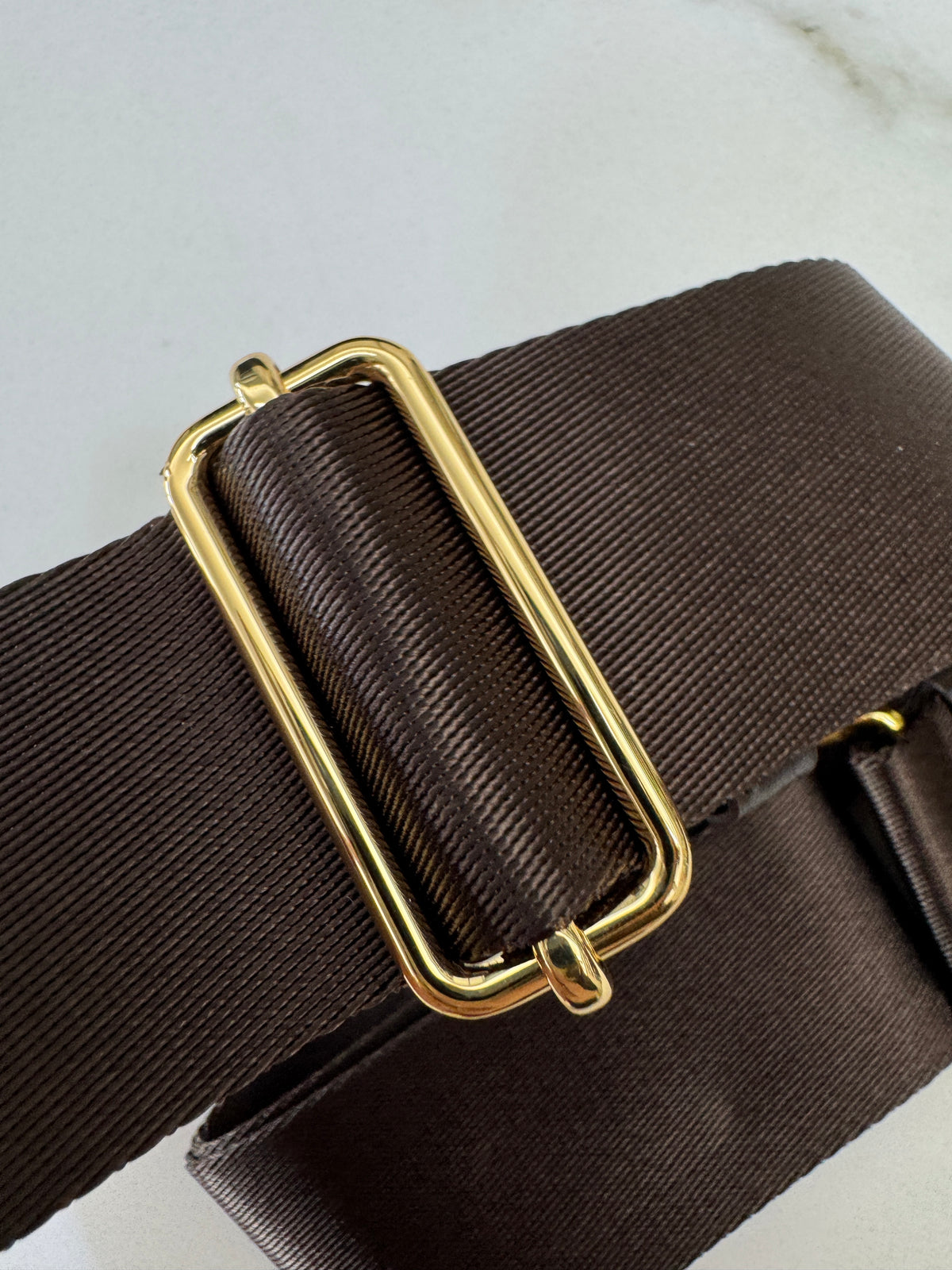 PRADA Re-nylon Explore Large 深棕色