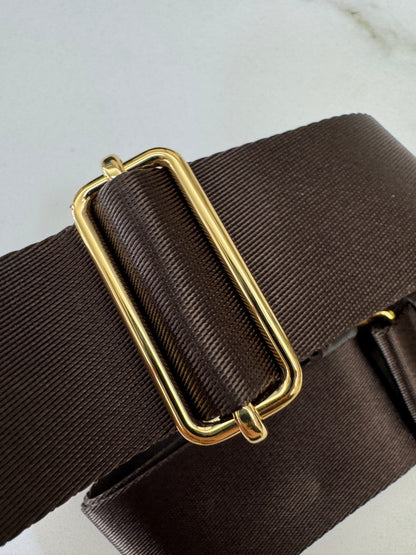 PRADA Re-nylon Explore Large 深棕色