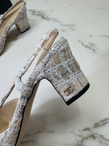 CHANEL 22P蕾絲字母 Slingback