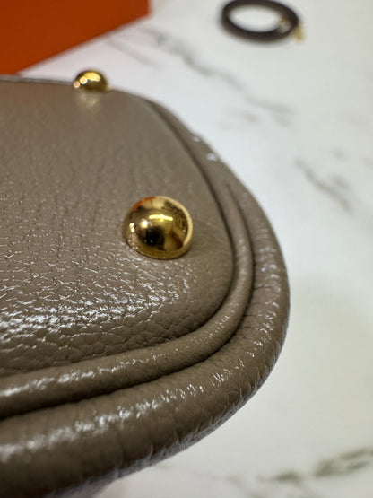 HERMES Mini Bolide 大象灰山羊皮 金扣