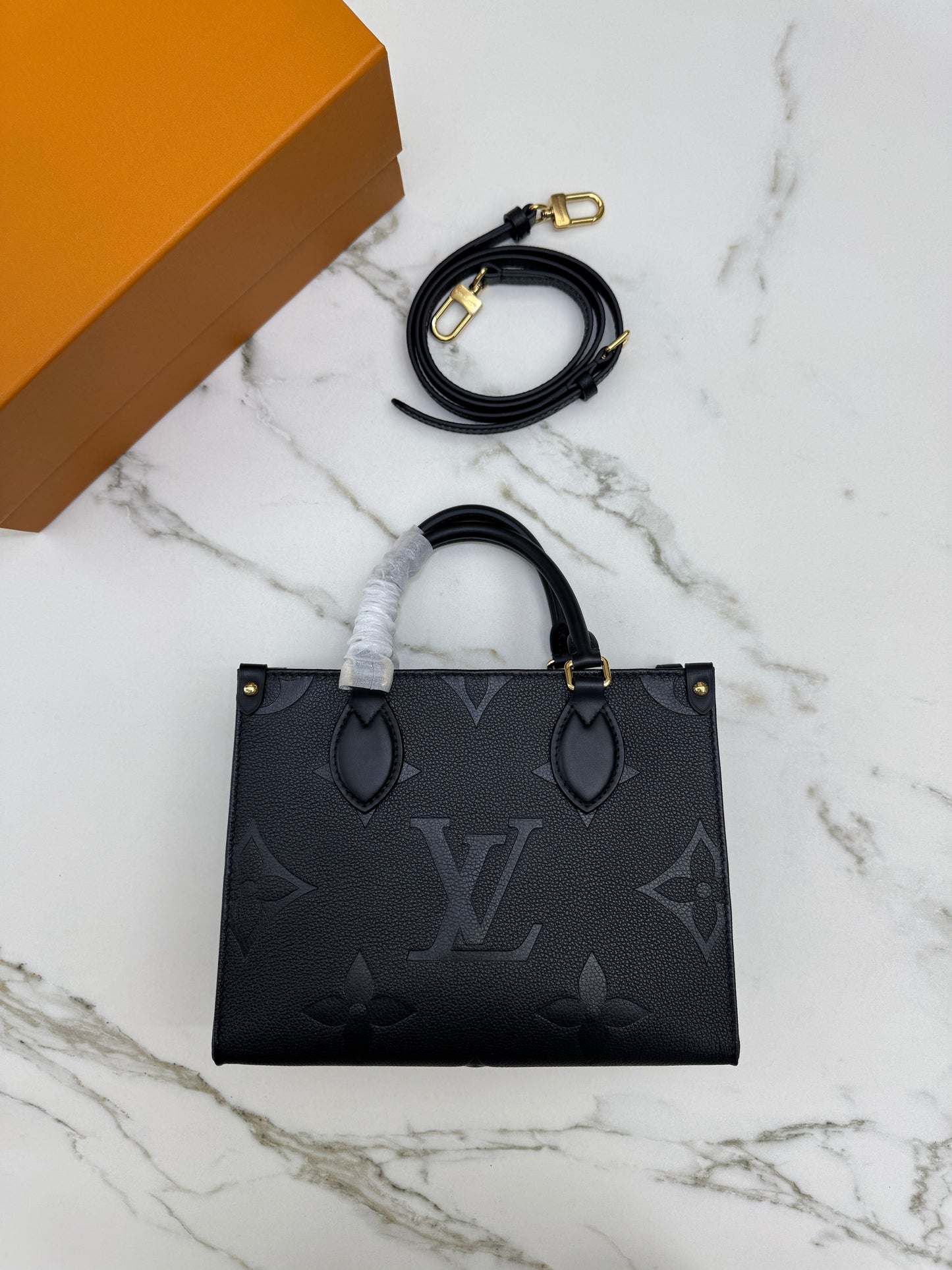 LV Onthego PM 黑色全皮
