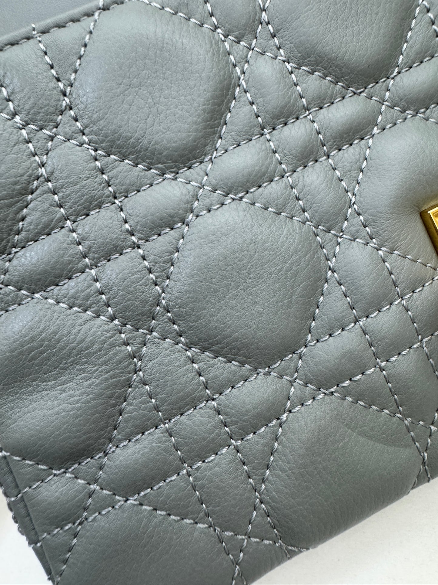 DIOR Caro Small 石灰色