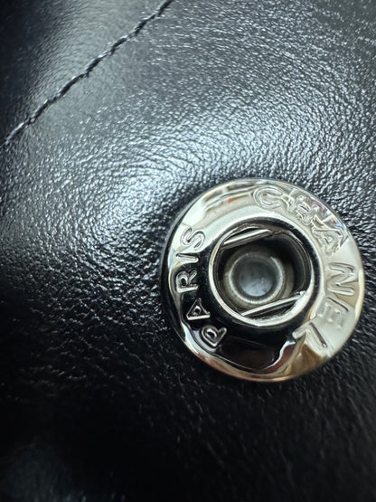 CHANEL 22 Bag Large So Black