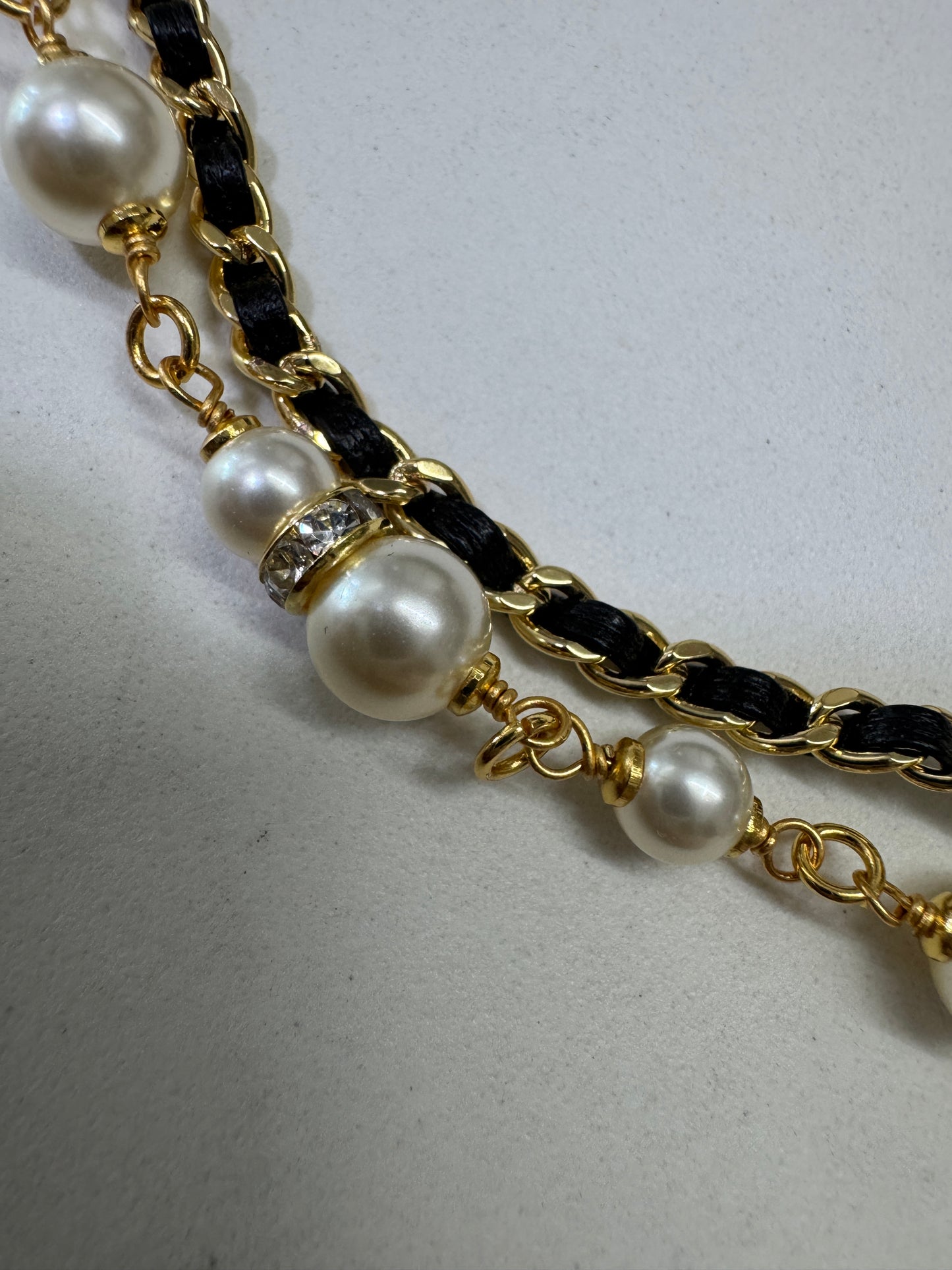 CHANEL 24K 珍珠拼穿皮鏈雙層Choker