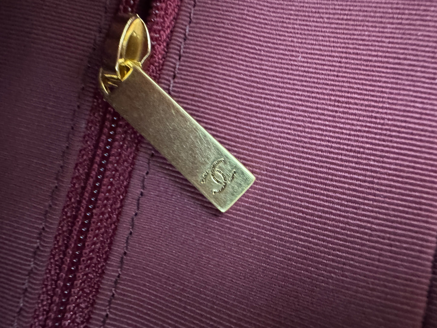 CHANEL 24K 金幣相機包 Medium