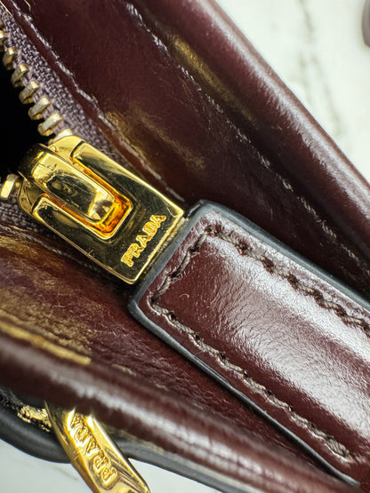 PRADA Bonnie XL Dark Brown (Lux Soft)