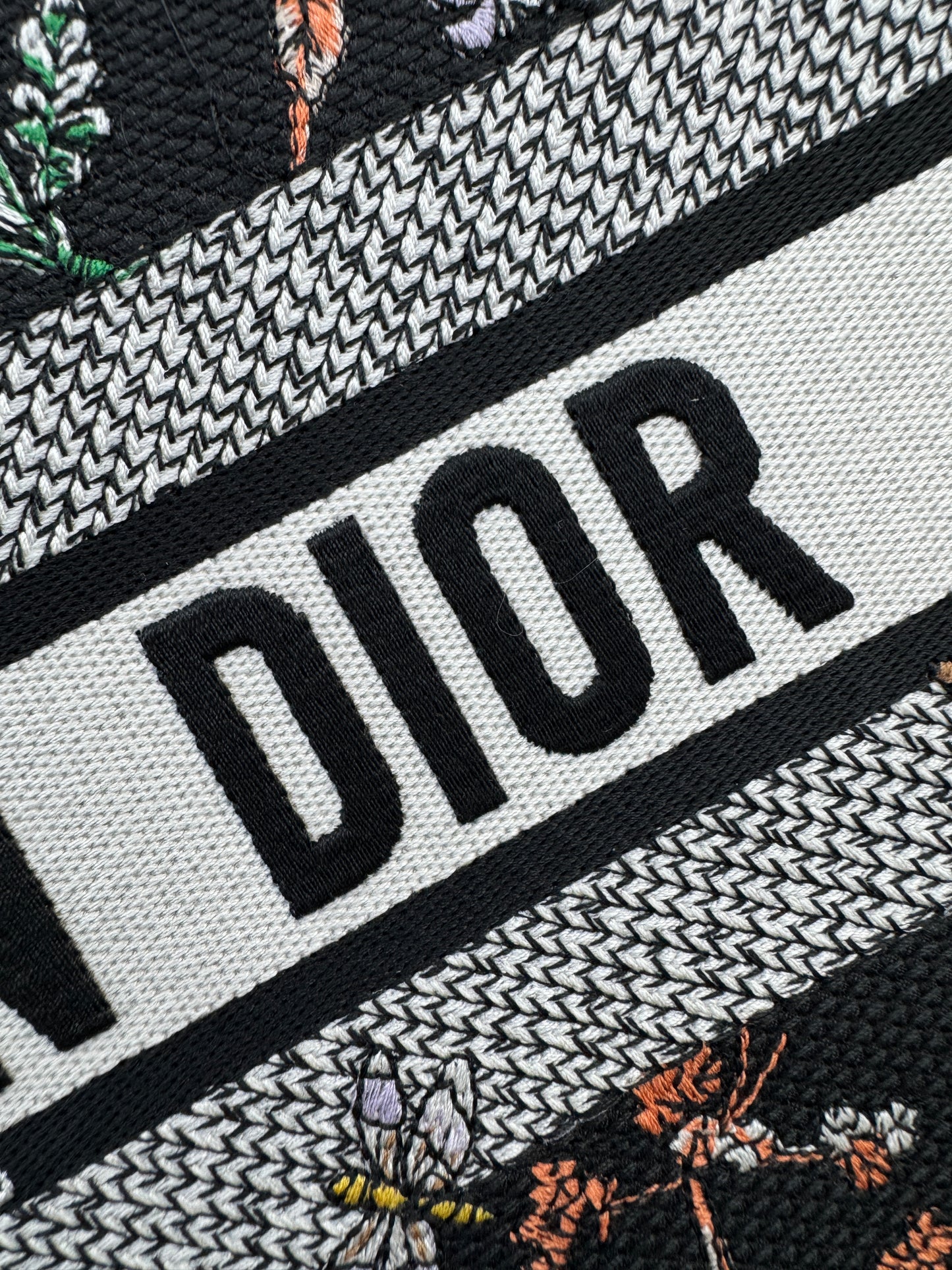 DIOR Book Tote Herbarium Black Medium