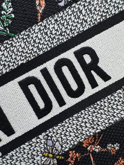 DIOR Book Tote Herbarium Black Medium