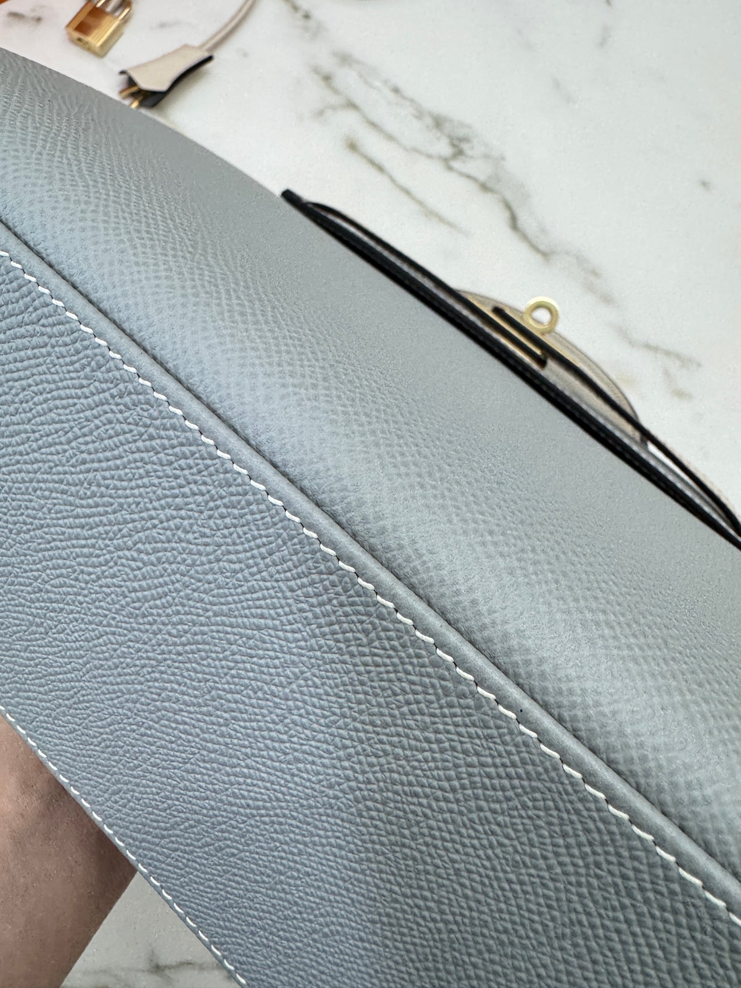 HERMES Kelly 25 冰川藍拼奶昔白 Epsom 香檳金扣 8U Bleu Glacier/ 10 Craie PBHW