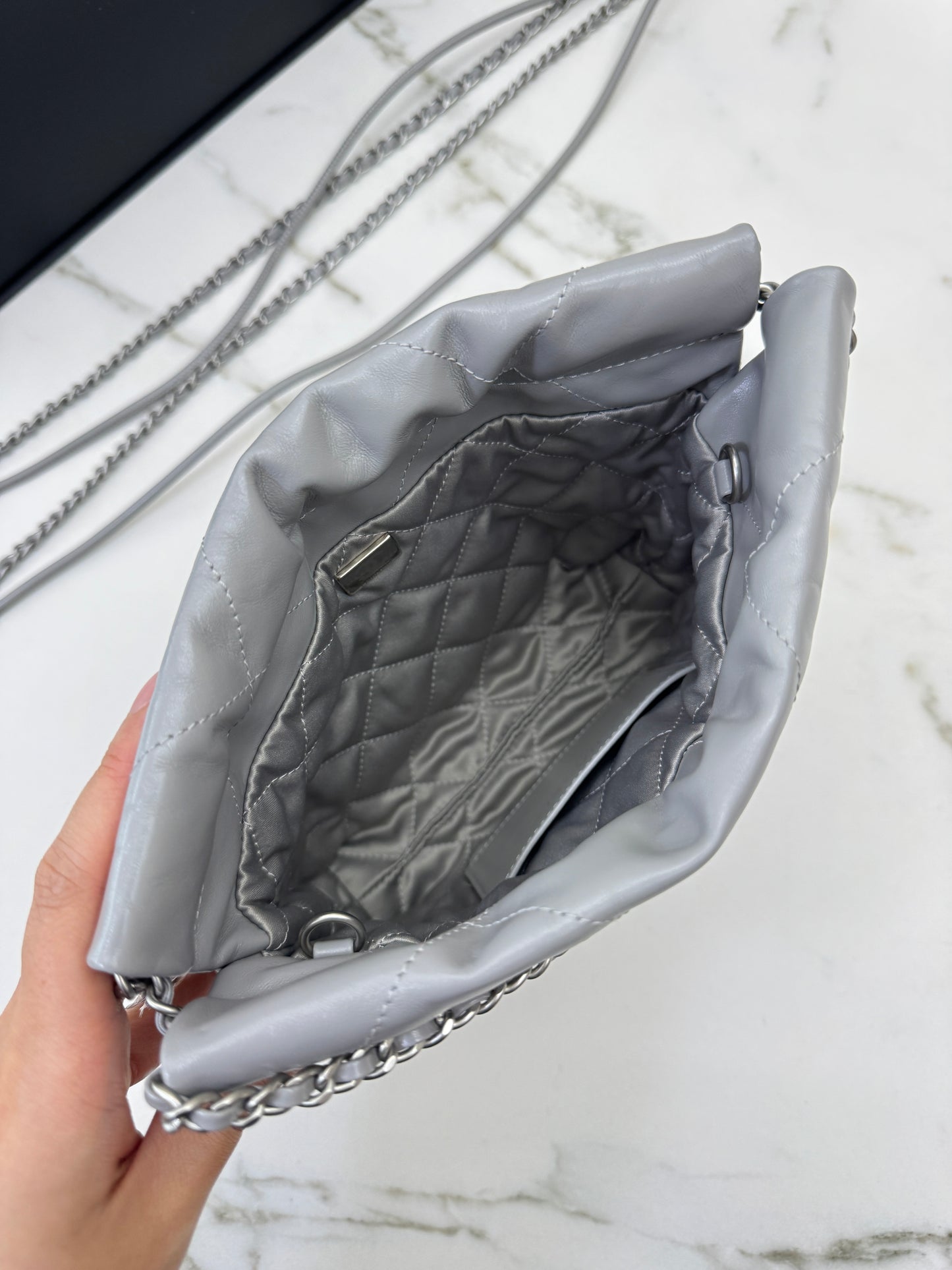 CHANEL Mini 22 Bag 23C淺灰色