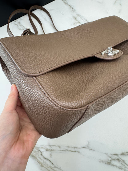 CHANEL Maxi Flap Small 32cm 大象灰/ 深卡其色 Dark Khaki
