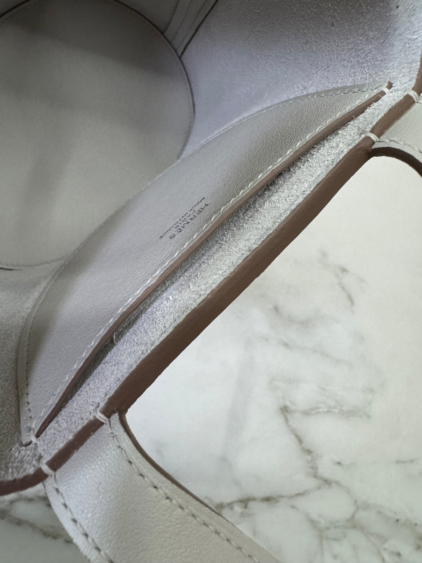 HERMES In The Loop 豬鼻菜籃子 M4奶灰色銀扣 Gris Pale PHW