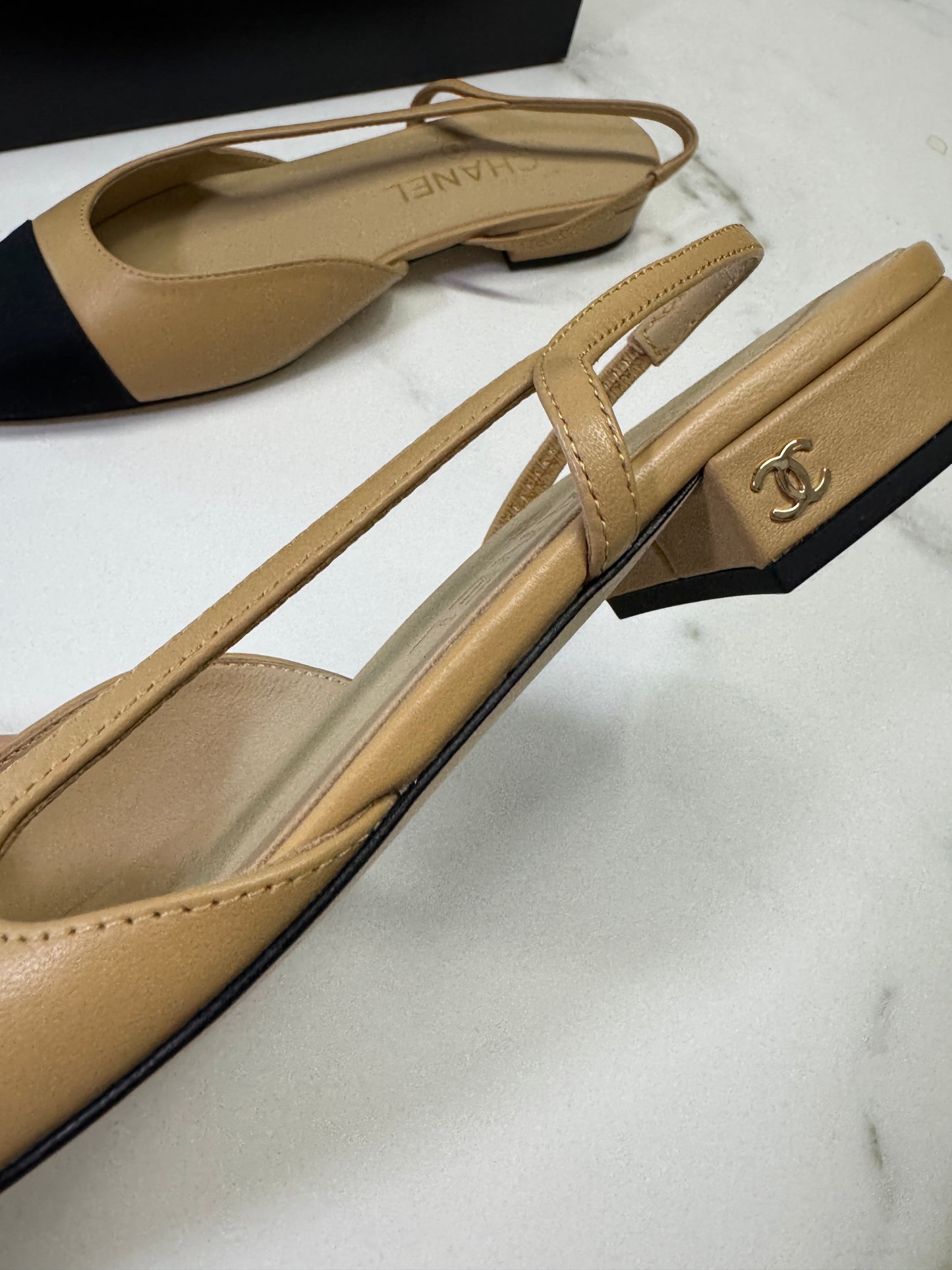 CHANEL 經典款 Slingback 娟布頭 Beige