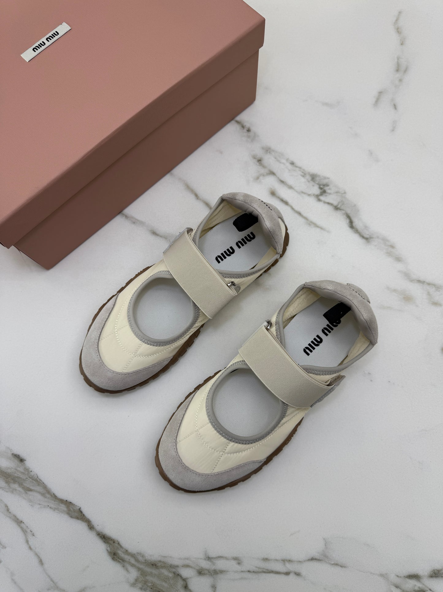 MIU MIU Tyre 魔術貼瑪麗珍運動鞋￼