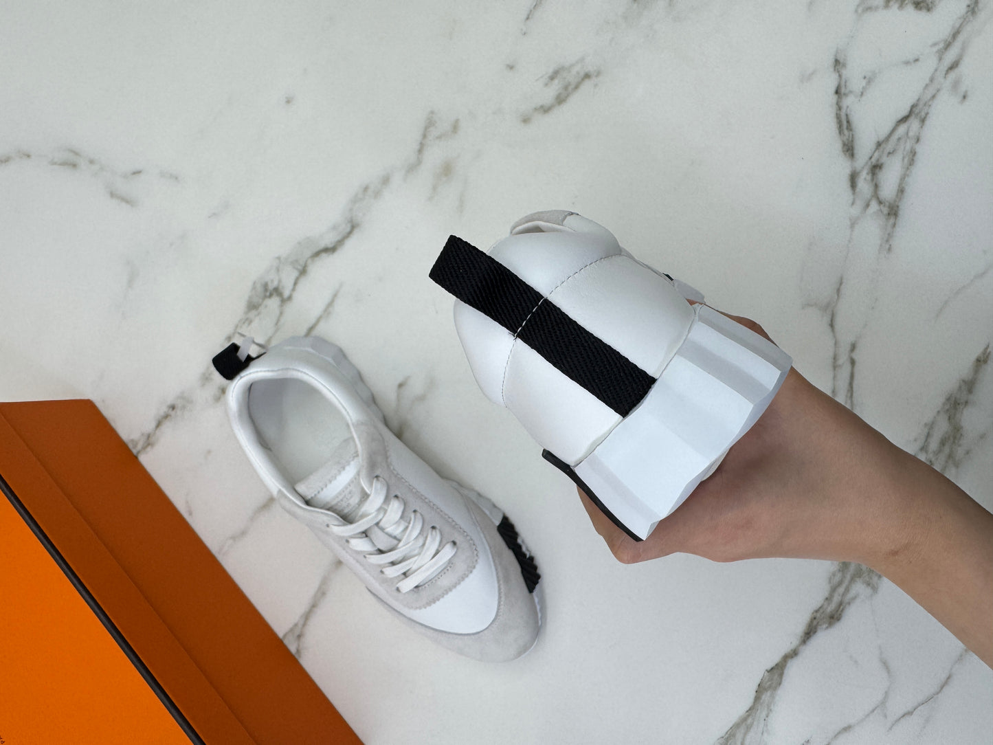 HERMES Bouncing 皮款白色