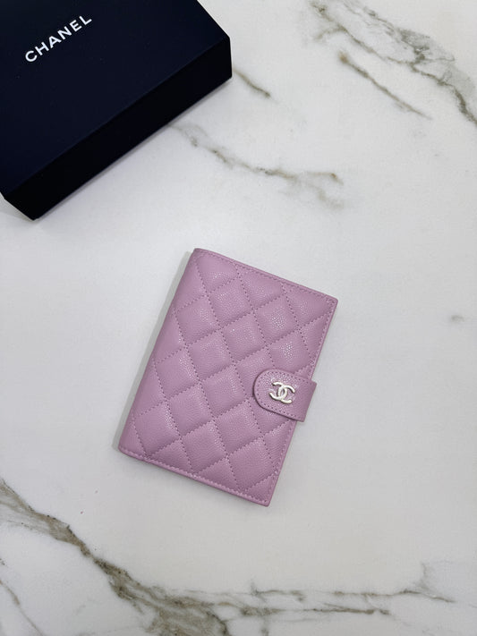 CHANEL Passport Holder 粉紅色淺金扣