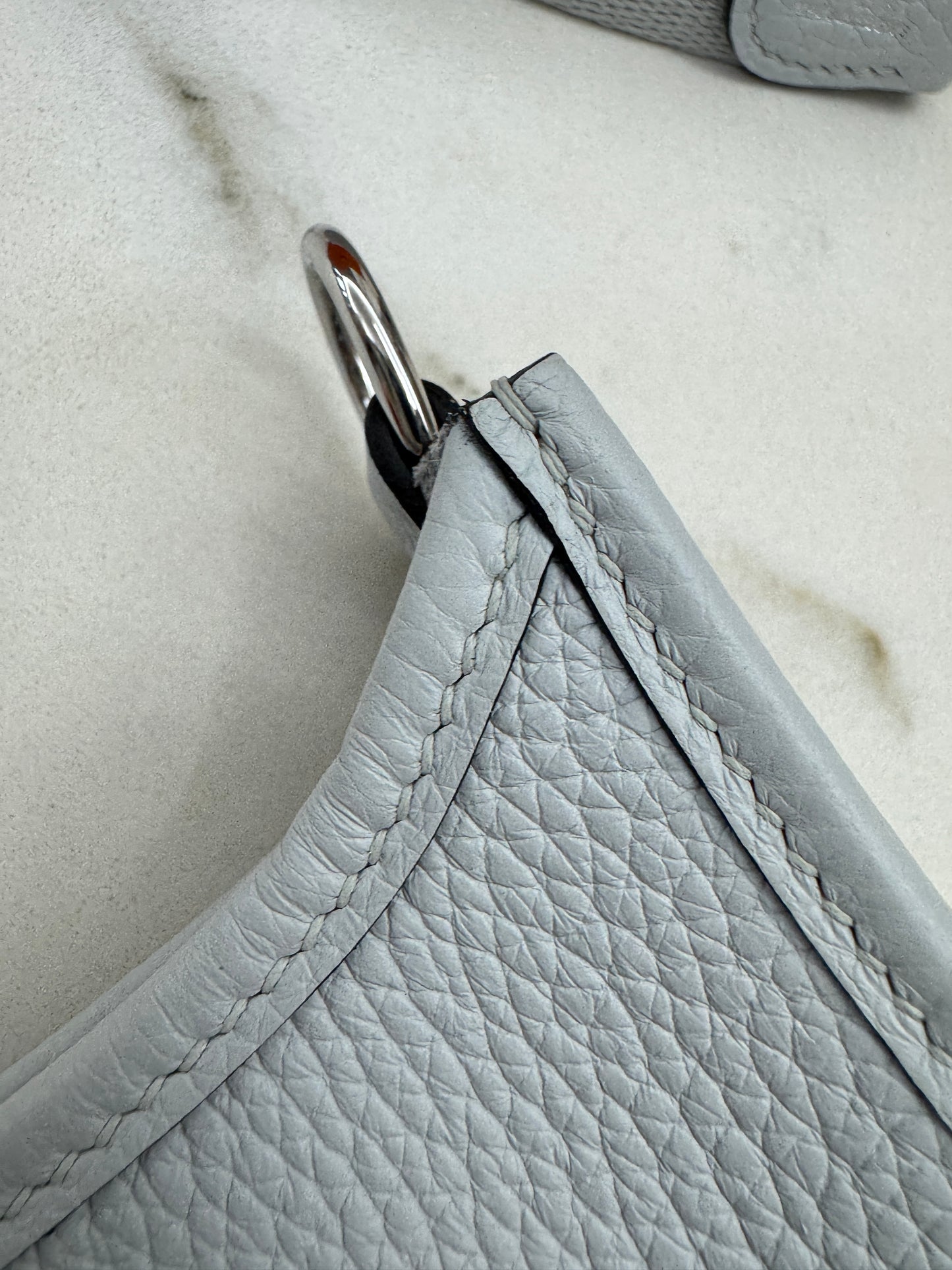HERMES Mini Evelyne 霧霾藍銀扣 T0 Bleu Brume PHW