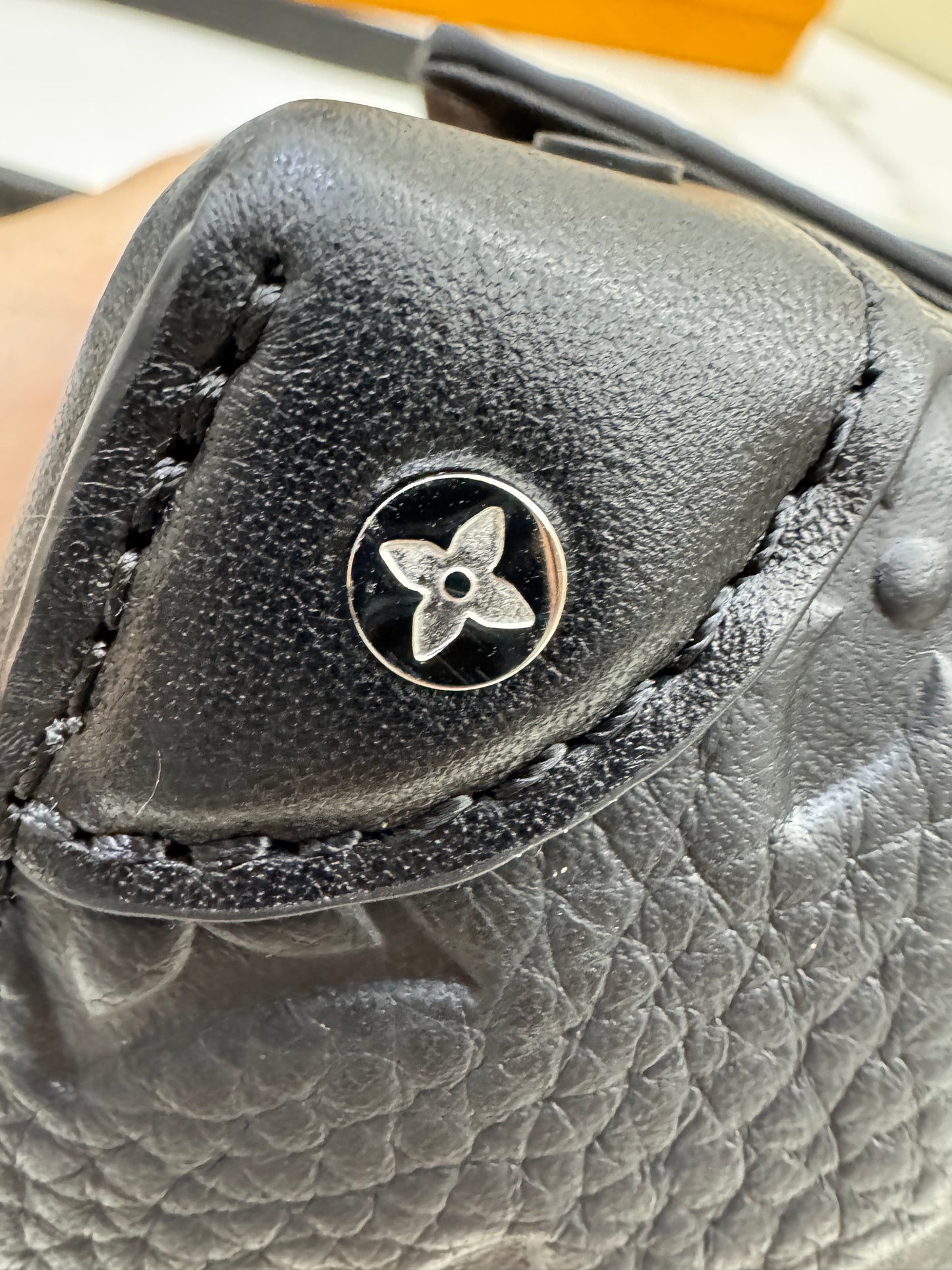 LV Steamer Wearable Wallet - Monogram Taurillon Leather