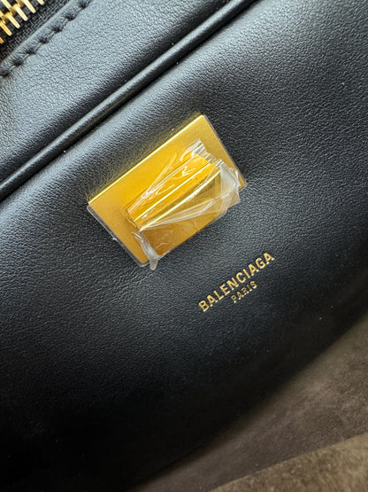 BALENCIAGA Le 7 Hobo