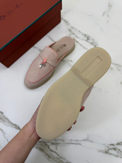 LORO PIANA Babouche Charms Walk Loafer Suede 粉沙色滚邊款