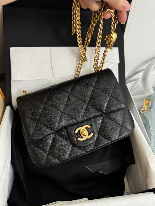 CHANEL 24P愛心金球 黑色