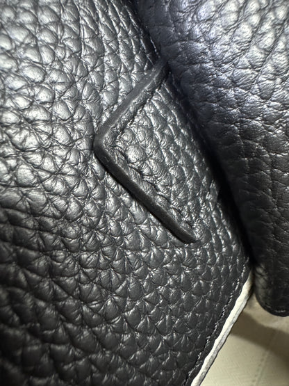 THE ROW Marguax 12 黑銀荔枝紋