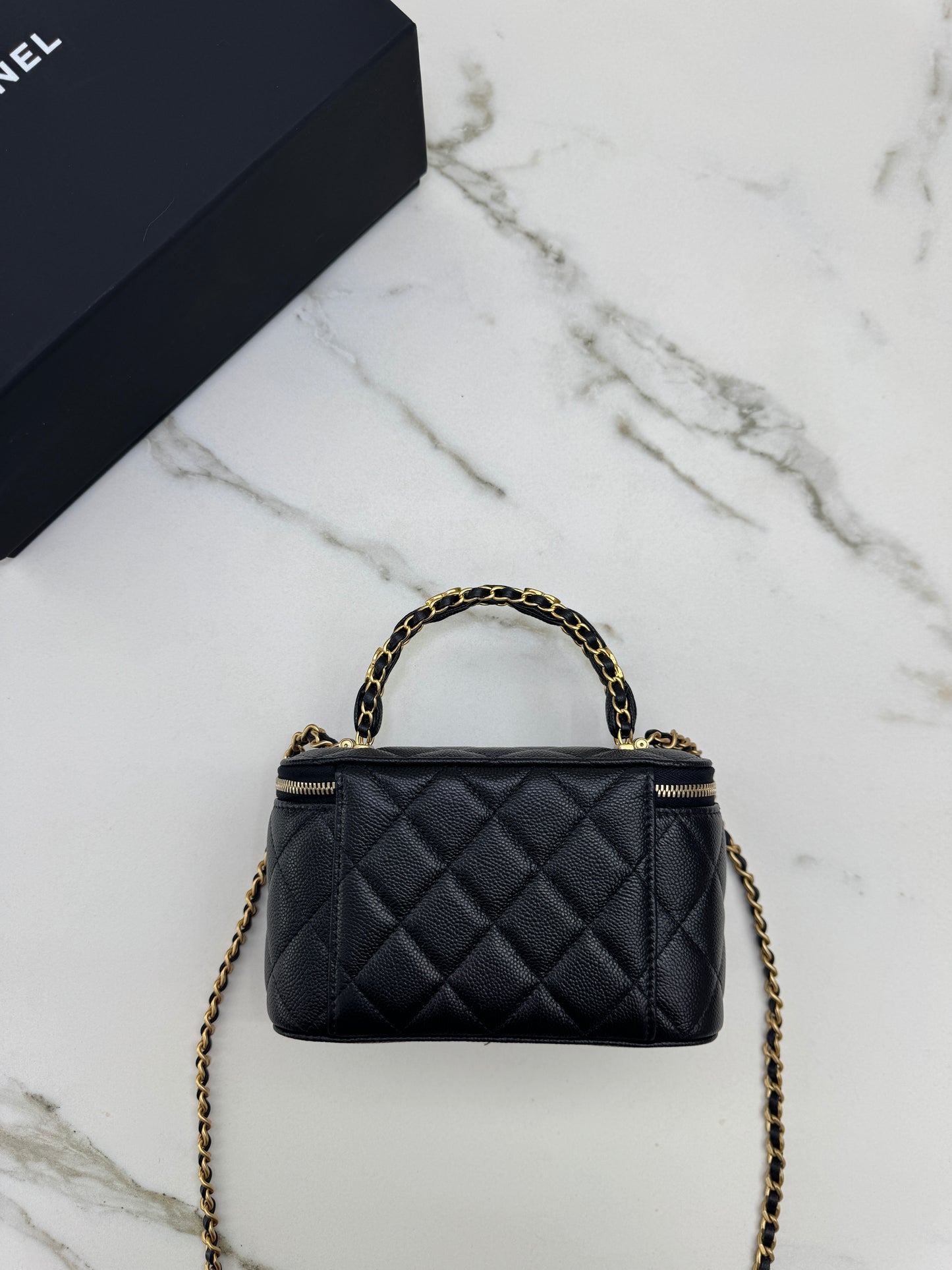 CHANEL 25B 牛皮手柄長盒