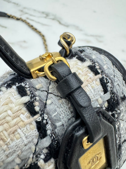 CHANEL 22K 郵差豆腐包 漸變Tweed