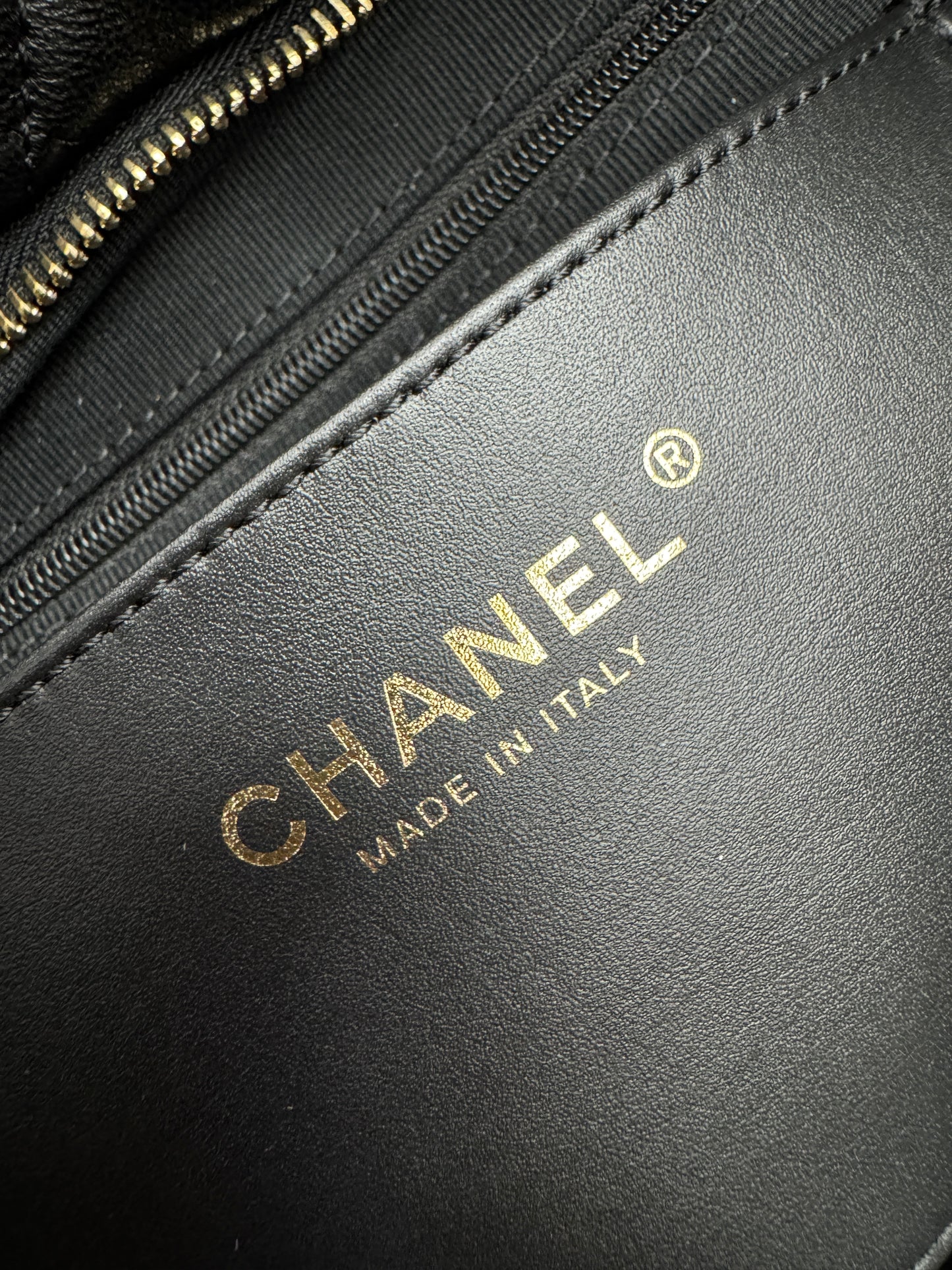 CHANEL 25K 蝴蝶包 綿羊皮 Medium