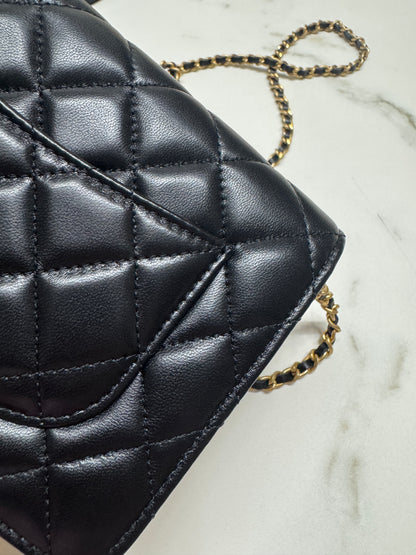 CHANEL woc 24A 琺瑯調節扣 羊皮 黑