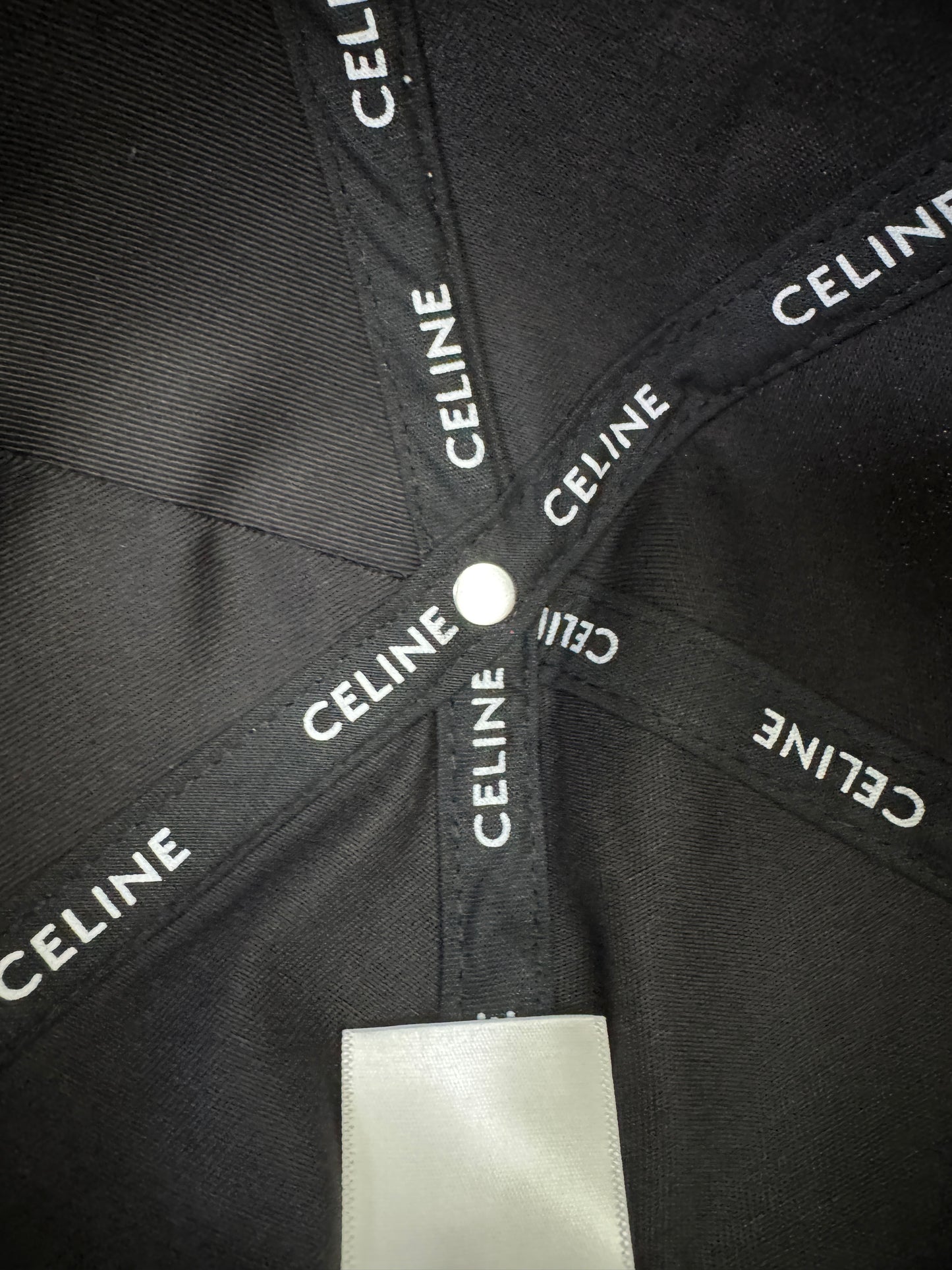 CELINE 字母鴨舌帽
