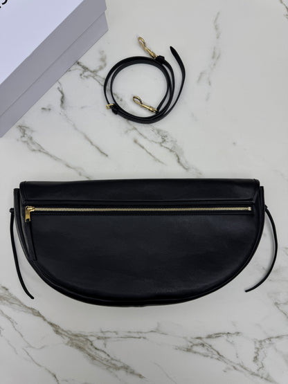 CELINE Soft Triomphe Half Moon 黑色