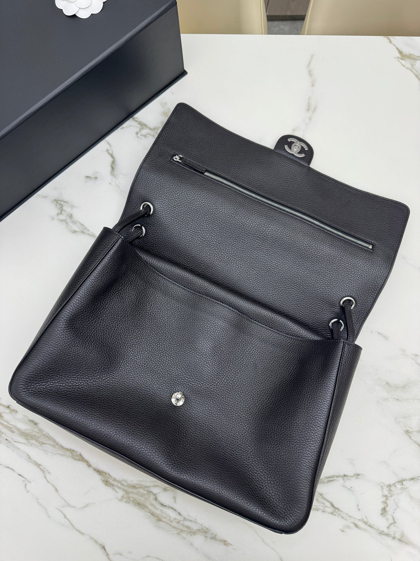 CHANEL Maxi Flap 大號38cm 黑銀