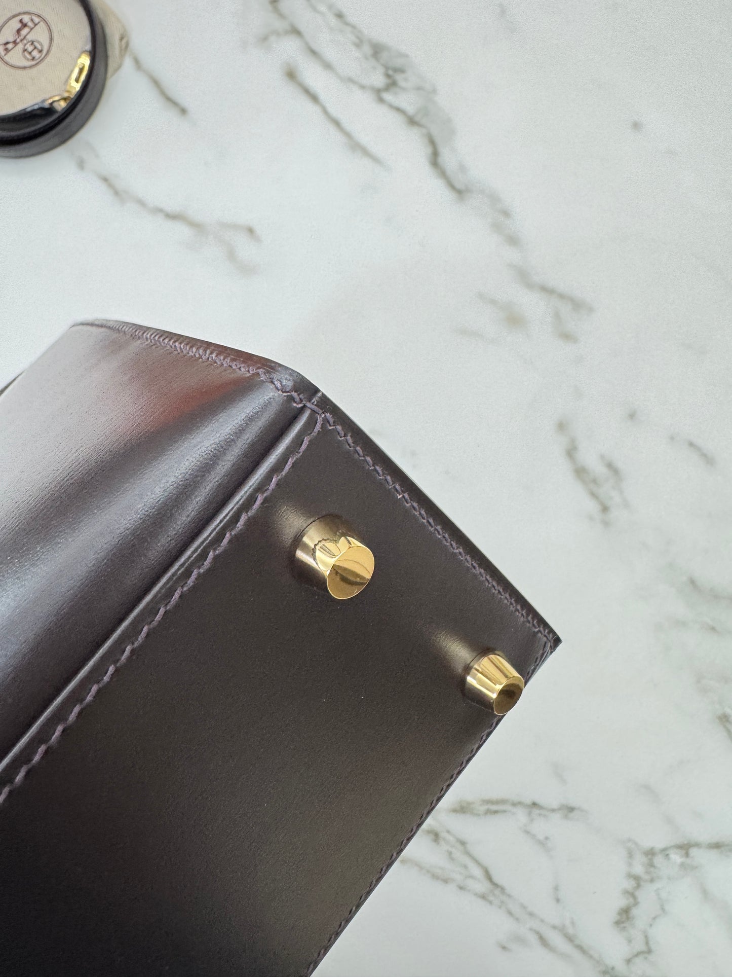 HERMES Kelly 25 烏木色Box皮金扣 外縫 Ebene Box Leather Seilier GHW