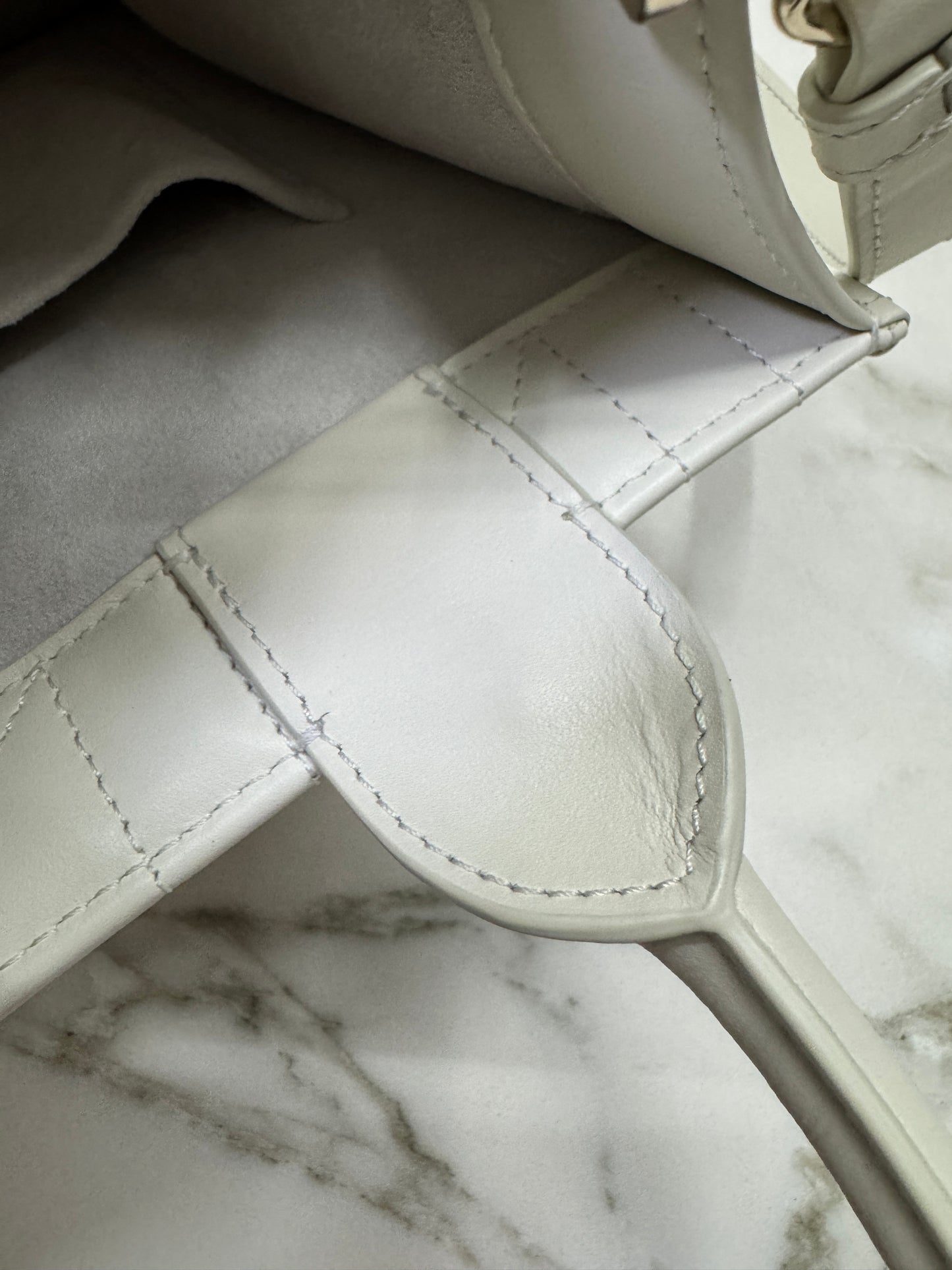 DIOR 全皮 Book Tote 奶白色小號