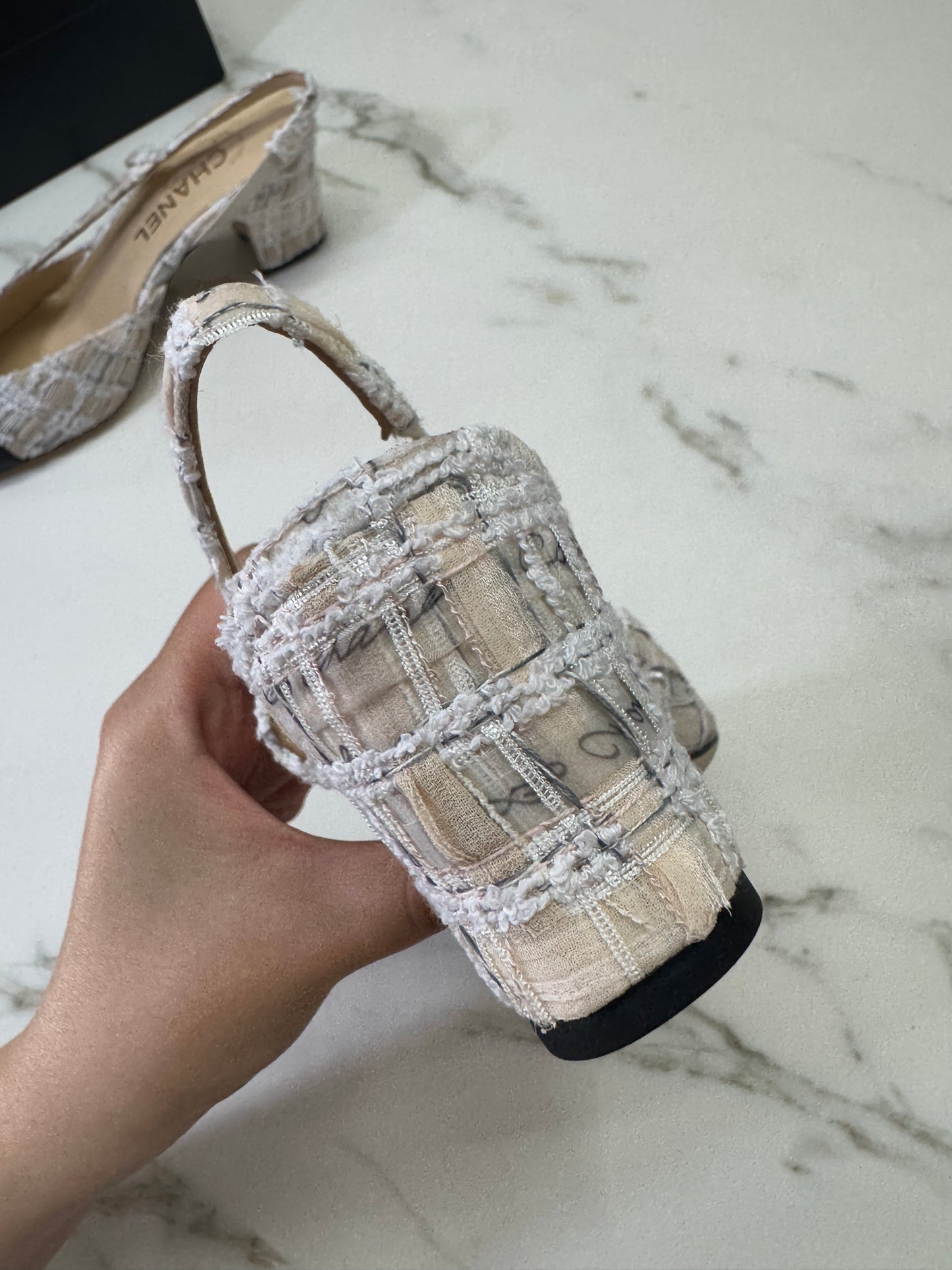 CHANEL 22P蕾絲字母 Slingback