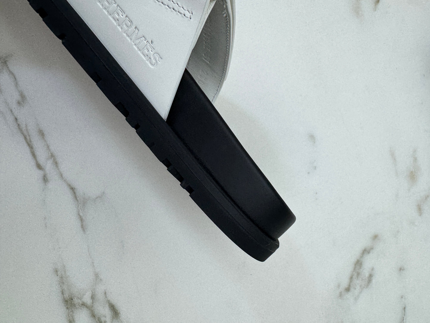 HERMES Chypre 二舅拖 白色