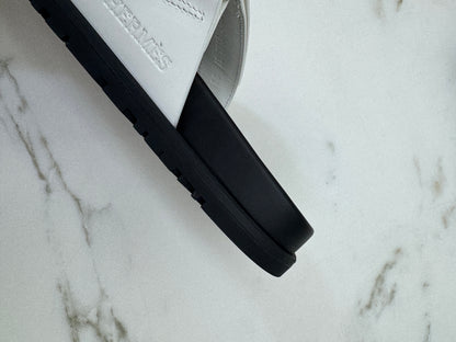 HERMES Chypre 二舅拖 白色